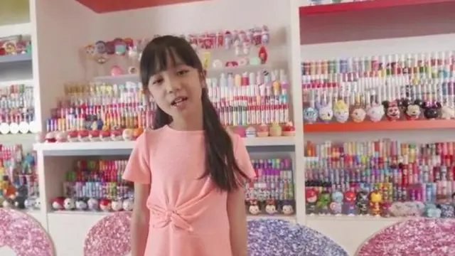 Jadi Pengumpul Lip Balm Terbanyak di Dunia, Koleksi Bocah 6 Tahun Ini Bikin Melogo