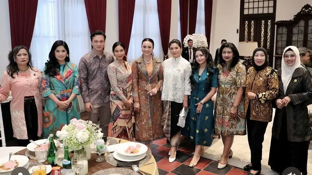 Annisa Pohan Istri Menteri ATR/BPN dan Niena Kirana Istri Menpora di Museum Nasional. [@annisayudhoyono]