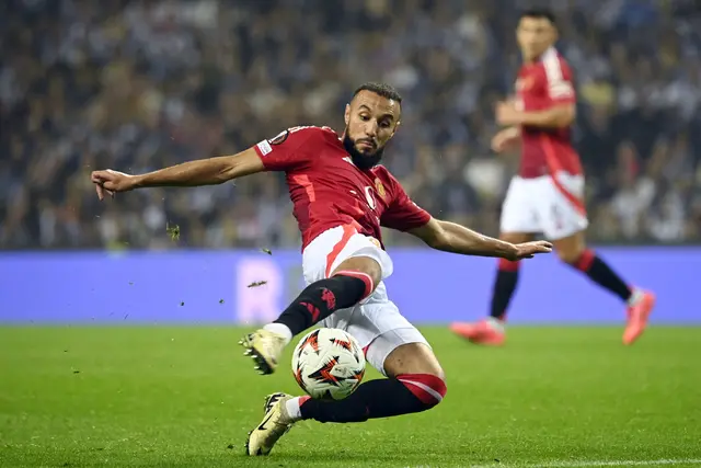 Bek Kanan: Noussair Mazraoui
