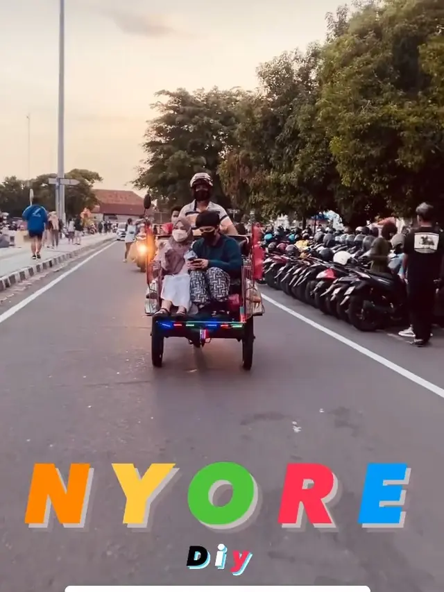 6 Momen Atta Halilintar dan Aurel Hermansyah di Jogja, Mampir Beli Telur Gulung