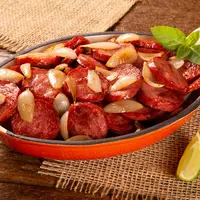 ilustrasi sosis goreng/copyright by Paulo Vilela (Shutterstock)