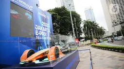 Pameran replika mobil tersebut sebagai promosi menjelang diadakannya balap Formula E. (Liputan6.com/Faizal Fanani)