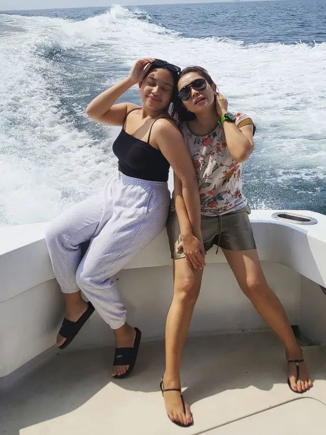 Mayangsari dan Khirani Trihatmodjo. (Foto: Dok. Instagram @mayangsari_official)