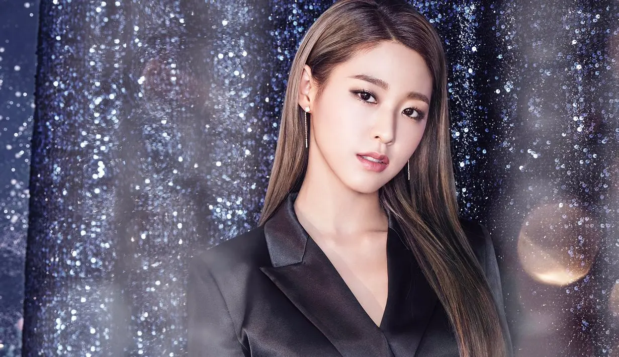 Penampilan merupakan salah satu hal yang penting bagi seorang idol, hal itu juga berlaku bagi Seolhyun AOA. Gadis cantik ini dikenal sebagai idol yang punya bentuk tubuh yang seksi. (Foto: Soompi.com)