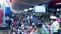 Segmen 1: Warga Antre Zakat hingga Pemudik di Stasiun dan Bandara