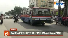 Dengan penutupan ini warga dan pengendara harus berputar jauh untuk balik arah.