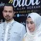 Seperti diketahui, sang istri Annisa Trihapsari tiga tahun belakangan ini merintis bisnis busana muslim. "Yang pasti support penuh selalu mendoakan selalu kasih yang terbaik untuk istri," tutur Sultan Djorghi. (Adrian Putra/Bintang.com)