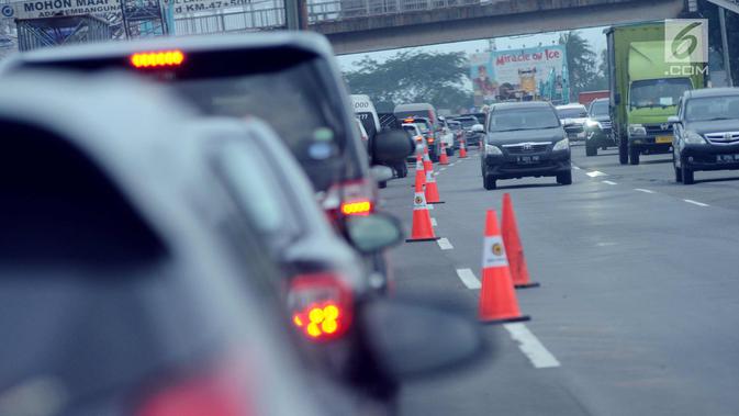 Seorang Pria Ditemukan Tewas dalam Mobil di Tol Cikampek, Begini Kronologinya