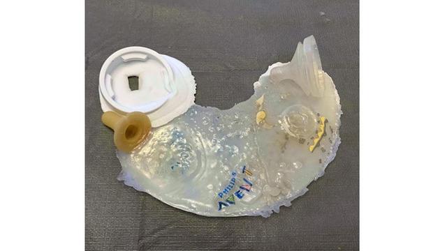 6 Potret Kelakuan Mertua Ini Bikin Menantu Geleng Kepala, Buat Dapur Berantakan