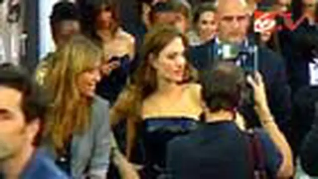 Pitt dan Jolie Tampil Memukau
