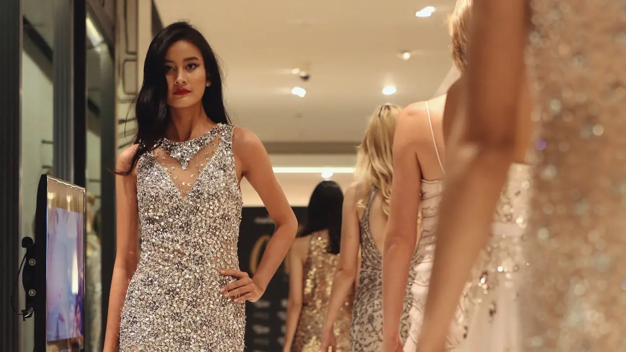 Koleksi Galeries Lafayette untuk Referensi Gaun Pesta Akhir Tahun