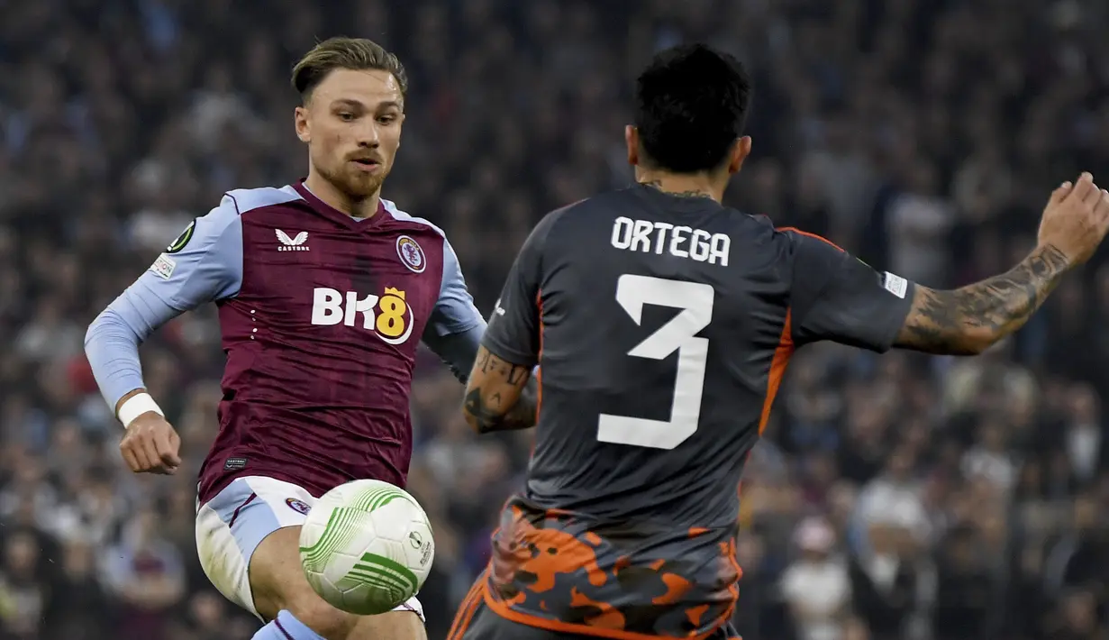 Bermain di kandang sendiri, Aston Villa hancur di tangan klub Yunani, Olympiacos dengan skor 2-4.  (AP Photo/Rui Vieira)