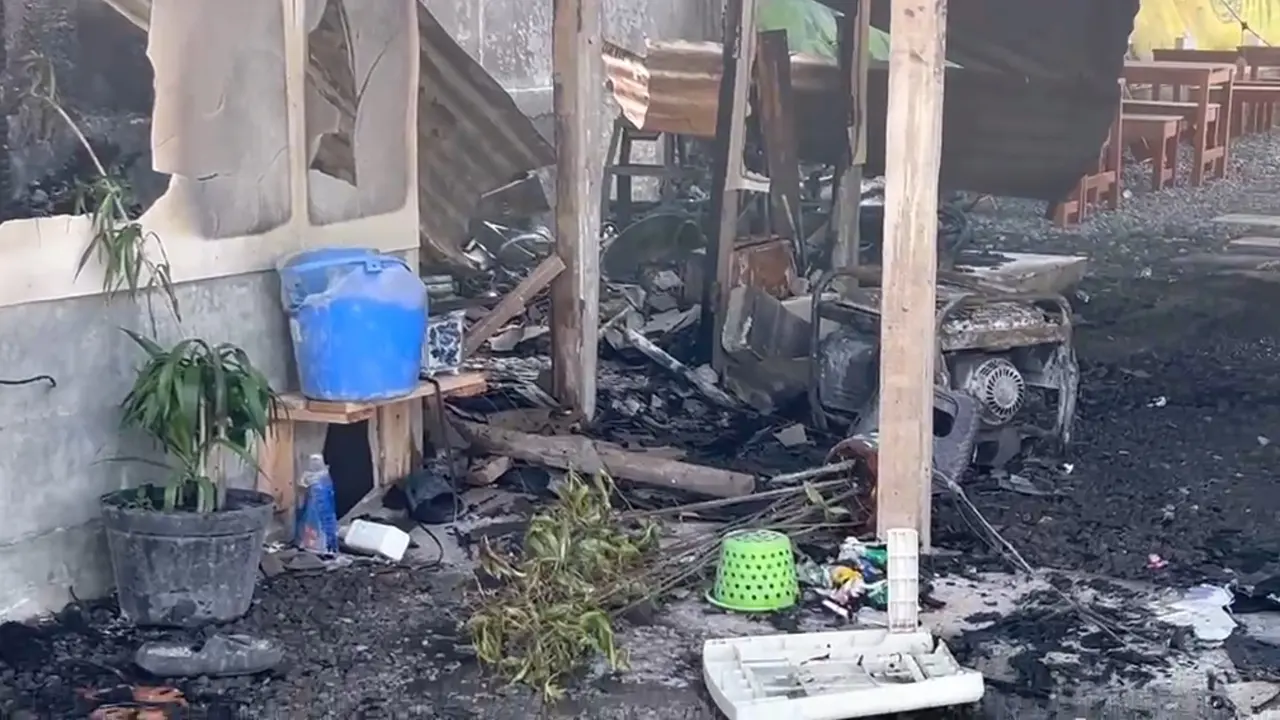 Warung Mi dan Babi Tepi Sawah Sukoharjo Dibakar. (Dok. Istimewa)
