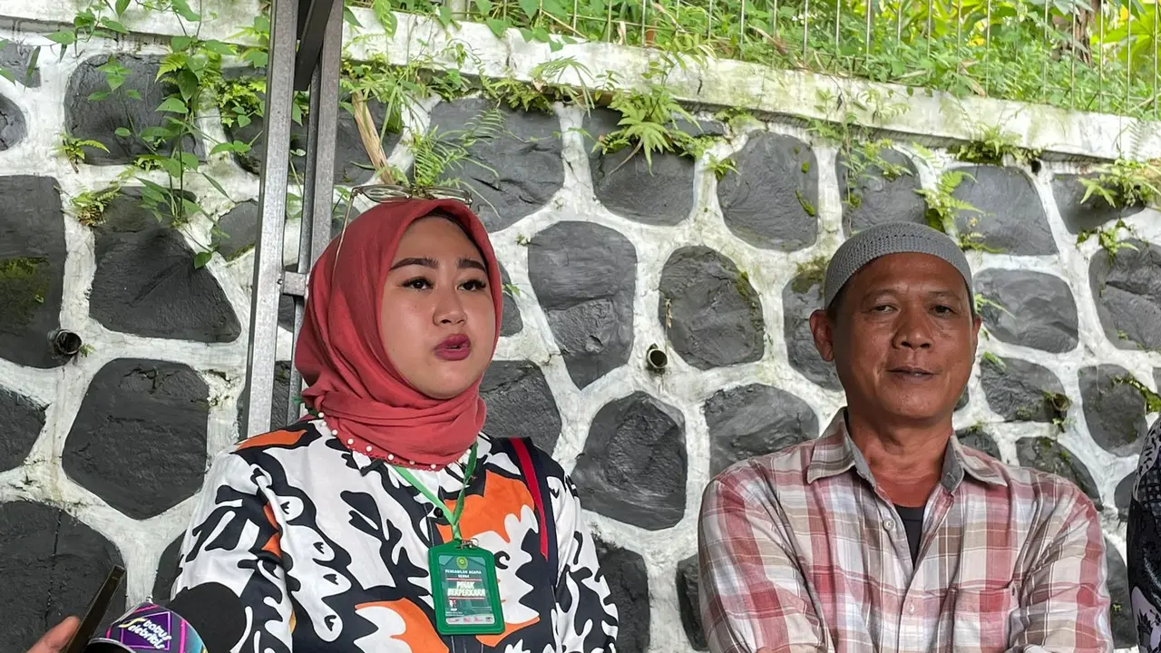Shelvie Hana Wijaya Istri Daus Mini