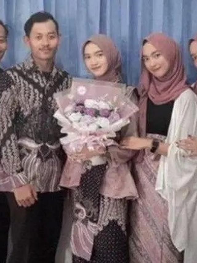 Rizki Rizka Rizke Dilamar Pria Kembar