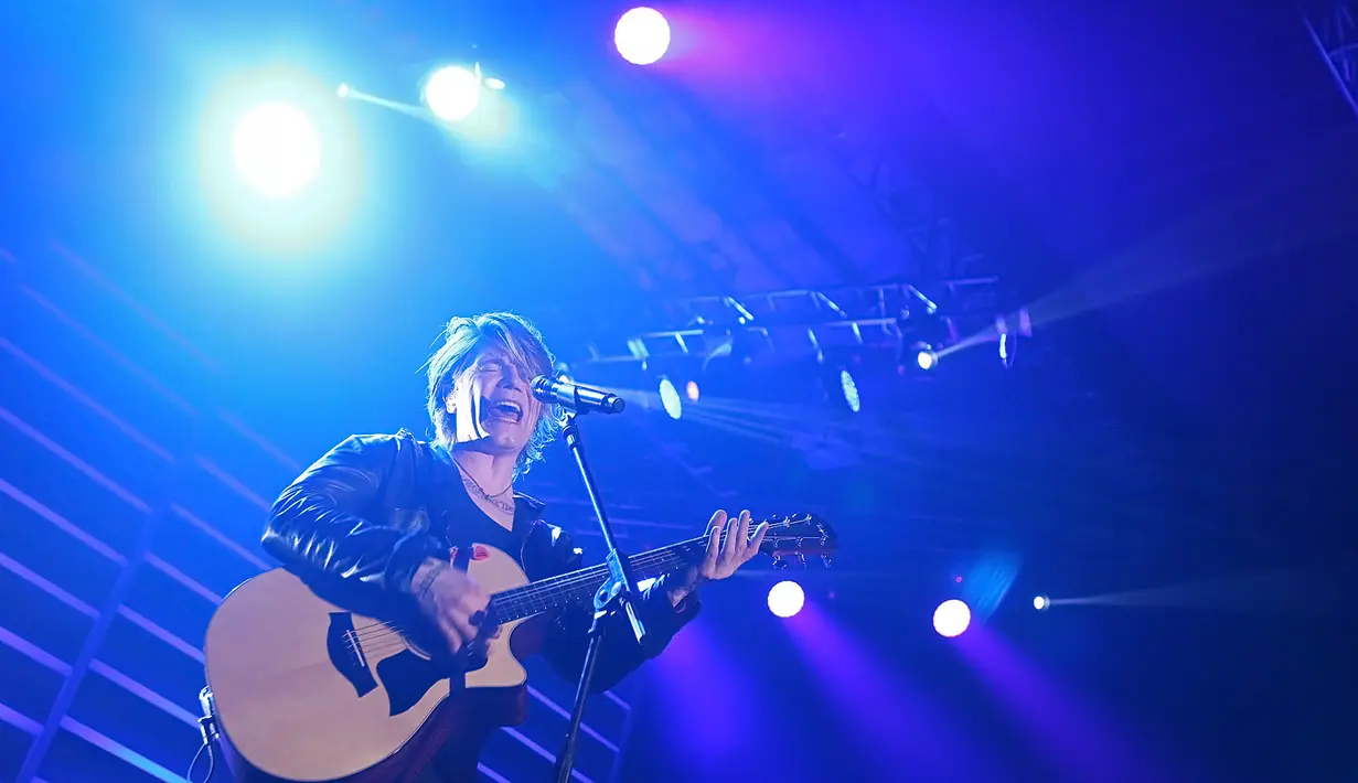 yapa penonton dan megajak bernyanyi bersama. (Bambang E. Ros/Bintang.com)