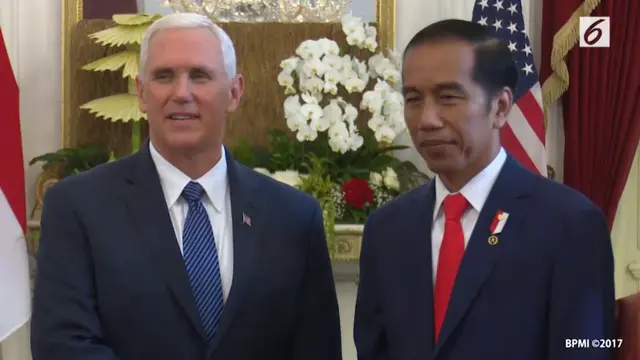 Presiden Joko Widodo atau Jokowi menerima kunjungan kenegaraan Wakil Presiden Amerika Serikat Mike Pence di Istana Merdeka, Jakarta