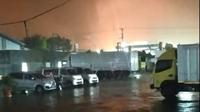 Kebakaran di kawasan Kilang Pertamina Cilacap itu terjadi di tangki 39 Paraxyline Pertamina Refenery Unit (RU) 4 Cilacap, Jumat malam (11/6/2021). (Foto: Istimewa)