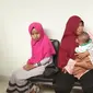 Orangtua menunggu anaknya menjalani operasi bibir sumbing (Liputan6.com/Giovani Dio Prasasti)
