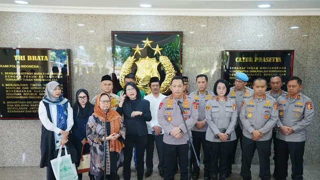 Kapolri Jenderal Polisi Listyo Sigit Prabowo bertemu dengan Ketua Pengurus Besar Nahdlatul Ulama (PBNU) Alissa Wahid, Rabu (12/2/2025).