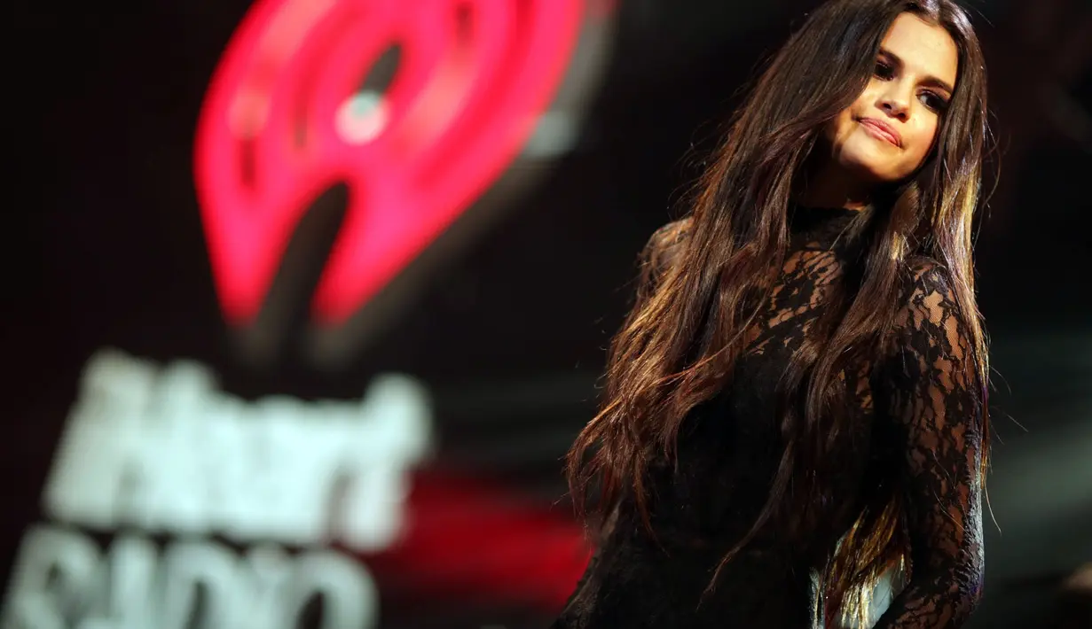 Selena Gomez kini tengah sibuk mempersiapkan konser Revival Tour 2016. Ia siap menghentakan aksi panggungnya demi memuaskan penggemarnya di Jakarta. (AFP/Bintang.com)