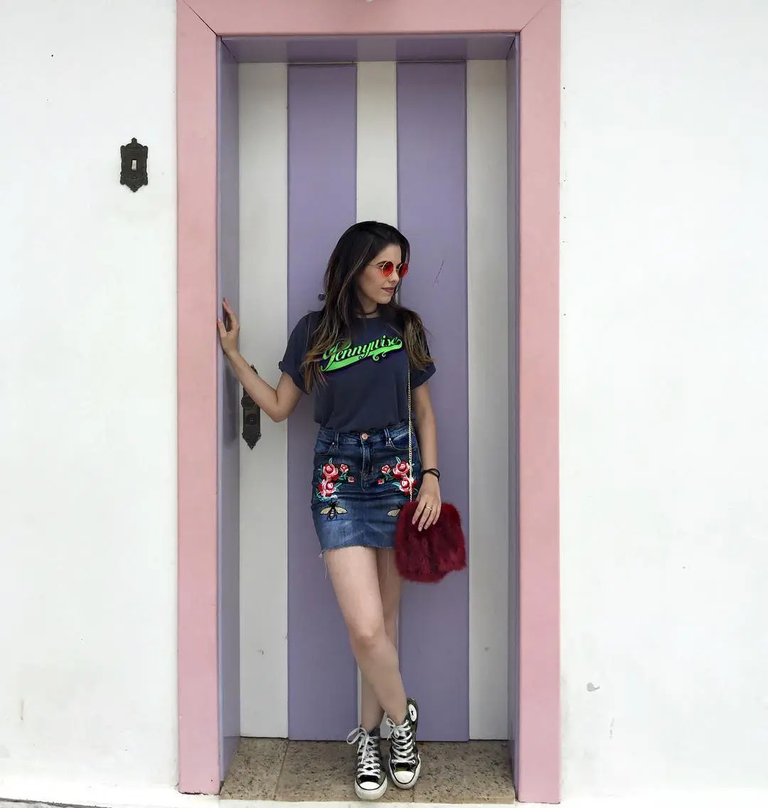 Mix and match rok jeans yang sudah kamu kreasikan. (Image: @mandadicas/instagram)