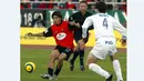 Yoshito Okubo, penyerang asal Jepang ini pernah membela Real Mallorca selama satu setengah musim dari Januari 2005 hingga Juli 2006. Mallorca mendapatkan Okubo dengan status pinjaman dari Cerezo Osaka. (AFP/Jaime Reina)
