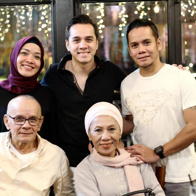 Jarang Terekspos Ini 6 Potret Rionaldo Stokhorst Dan Ayah Asal Belanda Hot Liputan6 Com