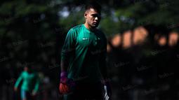 Andritany Ardhiyasa berlatih bersama timnas Indonesia di Lapangan Sekolah Pelita Harapan, Banten, Sabtu (29/10/2016). Latihan ini digelar untuk persiapan jelang Piala AFF, November mendatang. (Bola.com/Vitalis Yogi Trisna)  