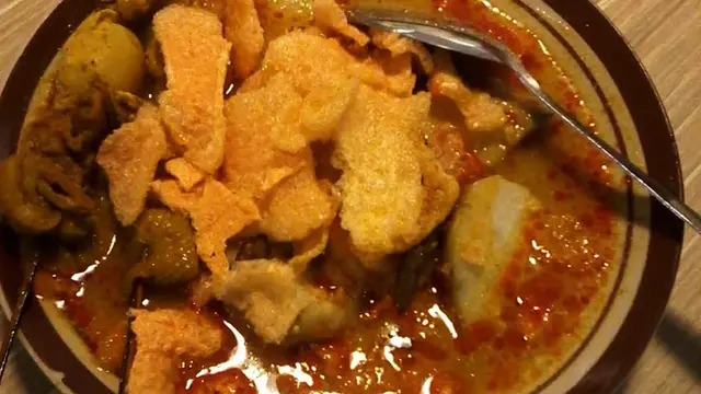 Kupat blengong