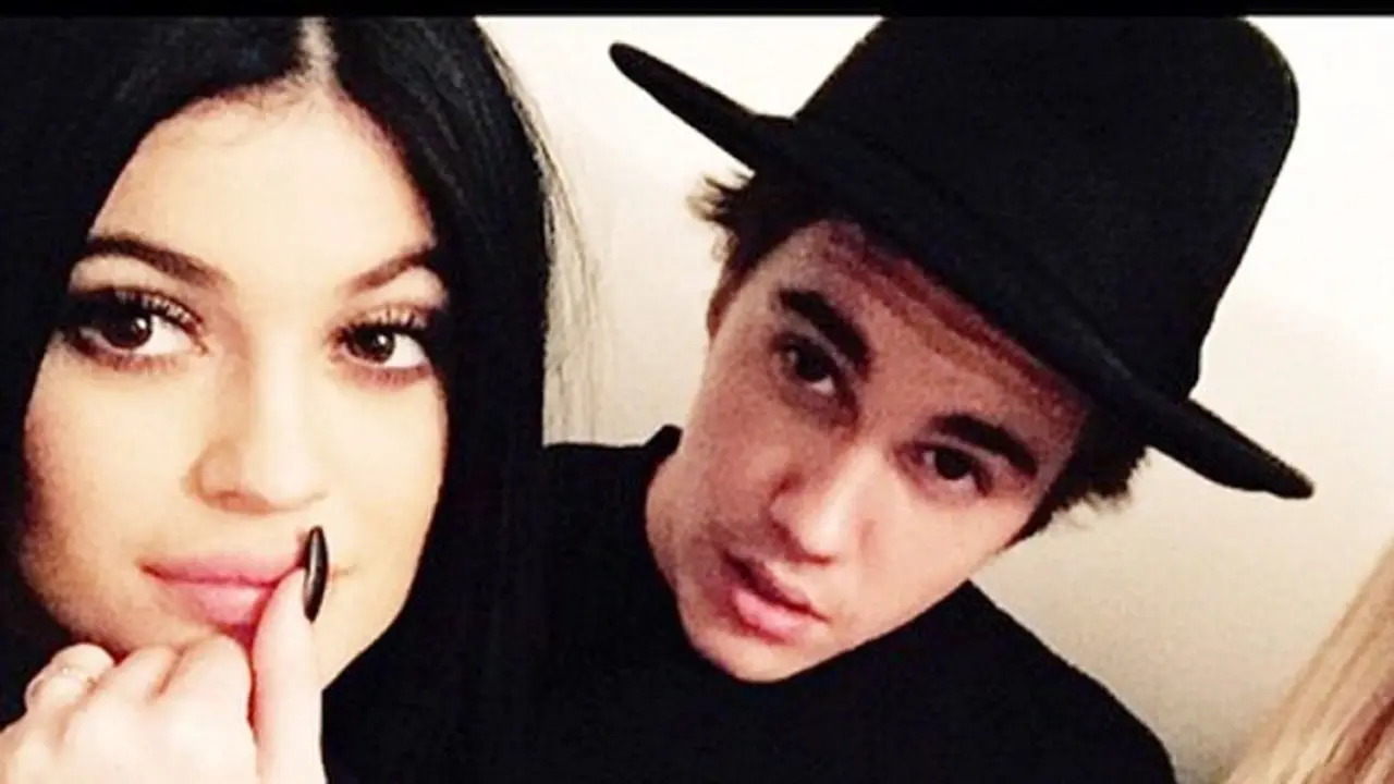 [Bintang] Kylie Jenner - Justin Bieber