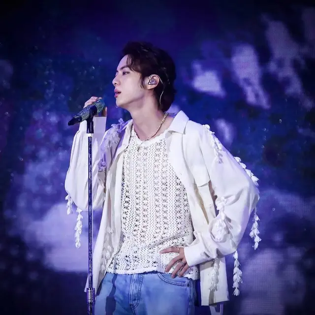 Jin BTS