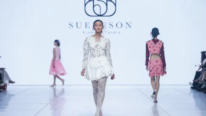 Jakarta Fashion Week 2026 Resmi Dibuka dengan Deretan Koleksi Kolaborasi Lintas Bidang