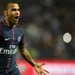 PSG mendatangkan Dani Alves dari Juventus dengan kontrak berdurasi dua musim dan menerima bayaran tujuh juta euro (Rp 107 miliar) per tahun dari PSG. Dani Alves lahir di Juazeiro, Brasil, 6 Mei 1983. (AFP/Franck Fife)