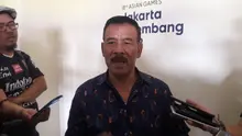 Umuh Muchtar, manajer Persib Bandung. (Bola.com/Erwin Snaz)