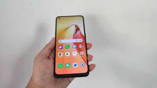 Oppo Reno8 (Liputan6.com/Giovani Dio Prasasti)