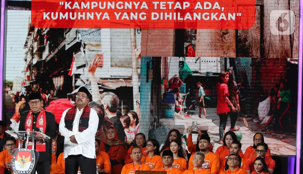Calon gubernur dan calon wakil gubernur nomor urut 3, Pramono Anung-Rano Karno saat mengikuti debat ketiga Pemilihan Kepala Daerah Jakarta 2024 di Golden Ballroom Hotel Sultan Jakarta, Minggu (17/11/2024). (Liputan6.com/Herman Zakharia)