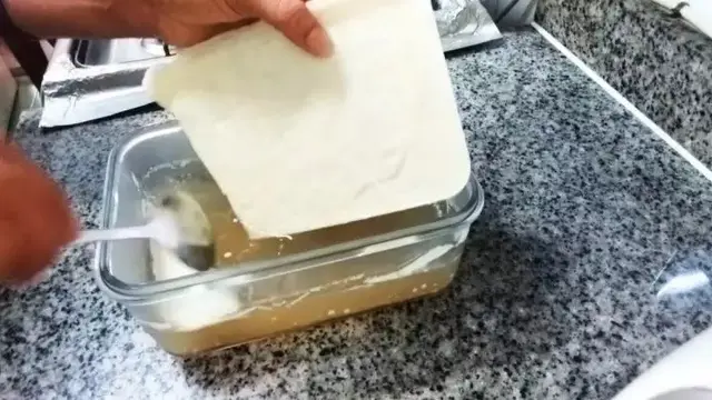 Lemak Beku pada Kaldu Sapi