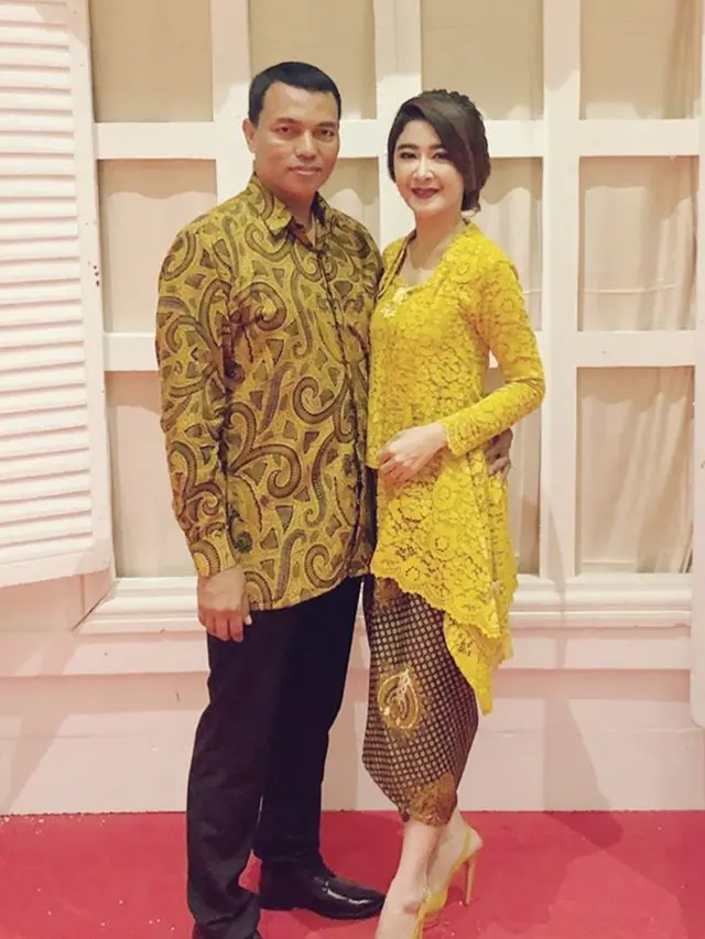 6 Pesona Uut Permatasari Saat Pakai Kebaya, Anggun dan Berkarisma