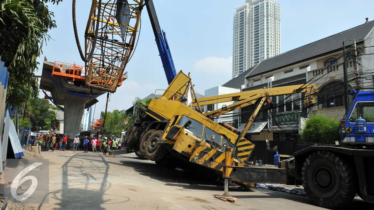 20151015-Crane-Jatuh-Jakarta