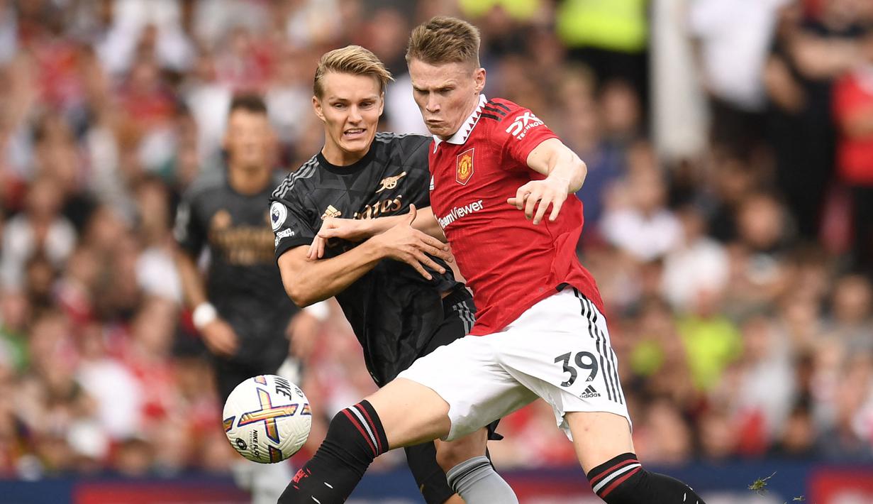 Scott McTominay gagal menjadi pilihan utama Erik Ten Hag. Pelatih asal Belanda tersebut lebih memilih gelandang barunya, Casemiro. Pemain Skotlandia tersebut tercatat hanya memainkan 22 pertandingan dengan mencetak dua gol dan menyumbang satu assist. Ia diperkirakan akan meninggalkan Old Trafford dengan alasan masa depannya. (AFP/Oli Scarff)