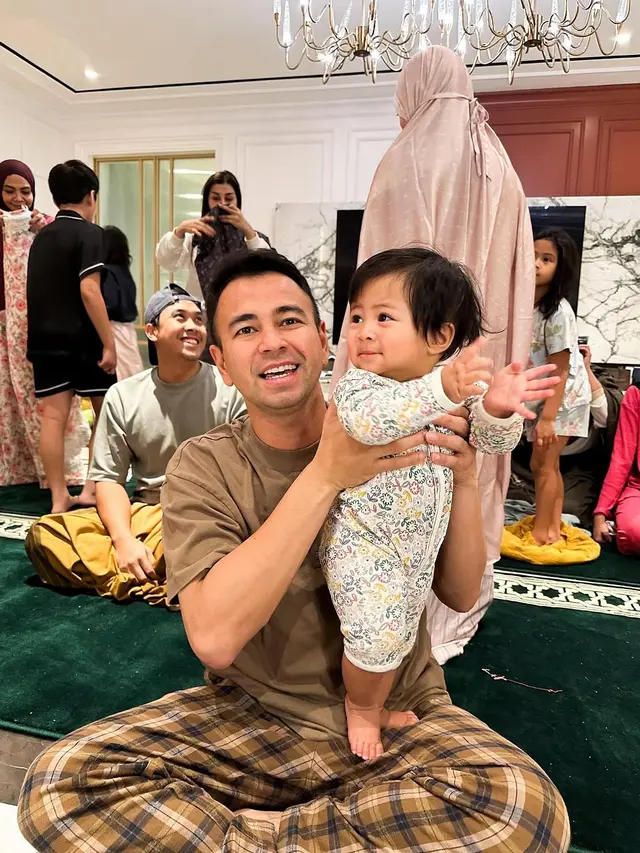 Sahur Keluarga Besar Raffi Ahmad