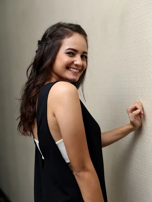 Meski terlibat dalam film yang dipersembahkan untuk almarhum, Enzy Storia mengaku tidak terlalu dekat dengan sosok Olga Syahputra. (Andy Masela/Bintang.com)