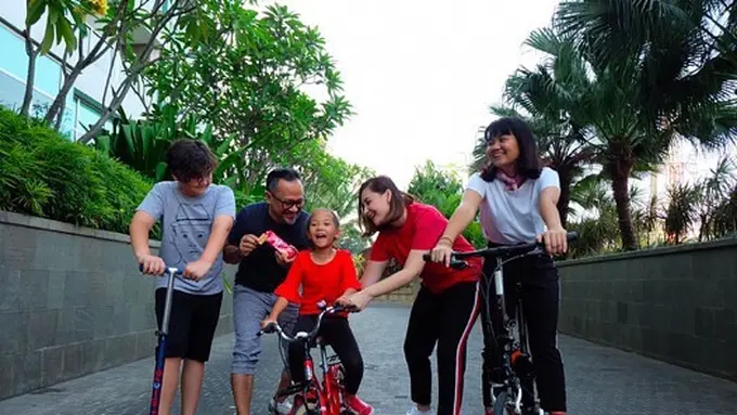 [Fimela] Mona Ratuliu dan Indra Brasco