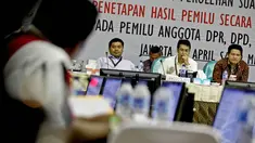 KPU bisa bernapas lega setelah melalui berbagai kendala penghitungan suara (Liputan6.com/Faizal Fanani)