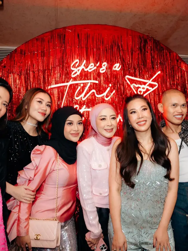 Adu Gaya Glamor Santun Aurel Hermansyah, Syahnaz Sadiqah, dan Olla Ramlan di Ultah Marlene Hariman, Tampil Blink Blink dengan Hijab