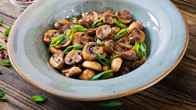 Jamur Teriyaki: Gurih, Kaya Rasa, dan Mirip Daging [Dok/freepik.com]