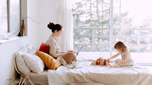 Mencontohkan Budaya Antri Lewat Permainan