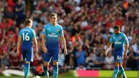 Mesut Ozil dalam laga Arsenal kontra Liverpool yang berakhir dengan kekalahan 0-4 untuk The Gunners. (Daily Mail)