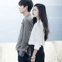 The Legend of The Blue Sea adalah drama Korea yang dibintangi oleh Lee Min Ho dan Junn Ji Hyun. Drama ini menceritakan tentang seorang bangsawan yang menyelamatkan putri duyung. (Foto: boxasian.com)
